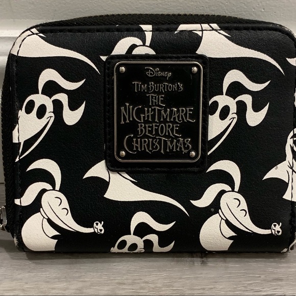 loungefly zero wallet